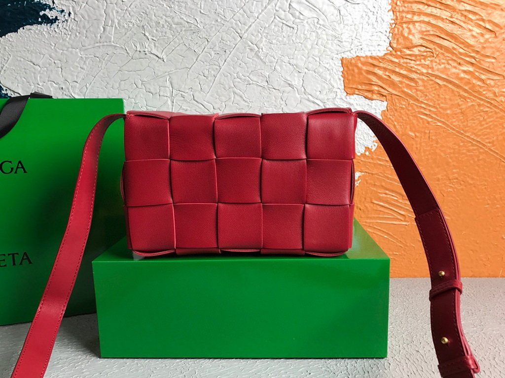 Bottega Veneta BV 578004 Cassette  Cross-body Bag 58890 Red