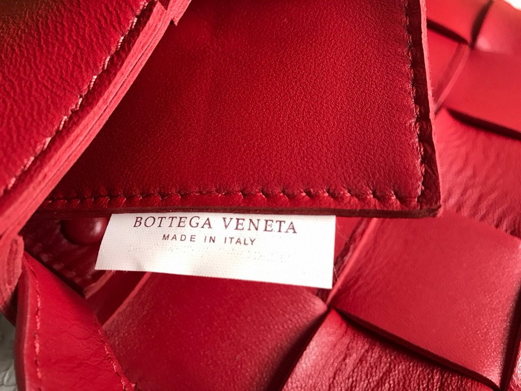 Bottega Veneta BV 578004 Cassette  Cross-body Bag 58890 Red