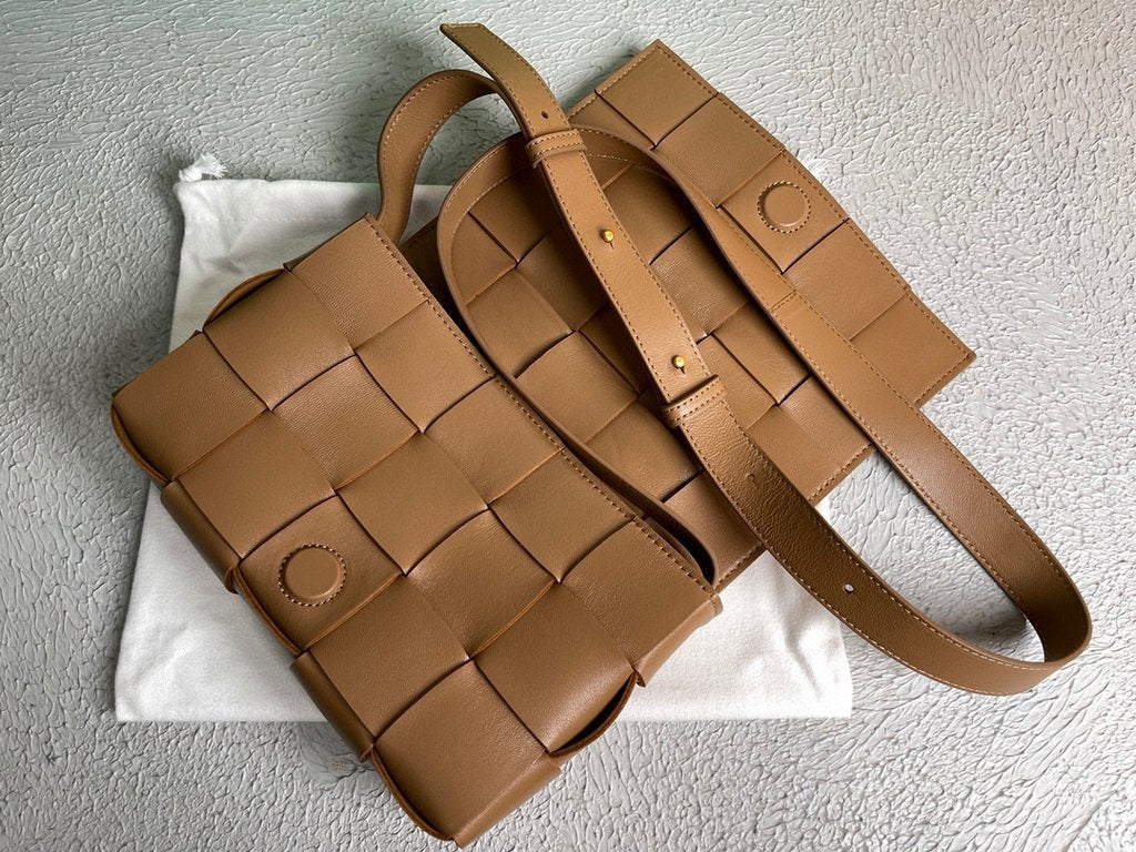 Bottega Veneta BV 578004 Cassette  Cross-body Bag 58890 Tan
