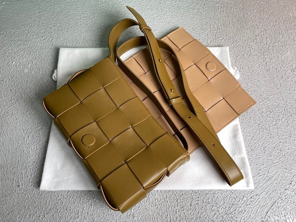 Bottega Veneta BV 578004 Cassette  Cross-body Bag 58890 Acorn