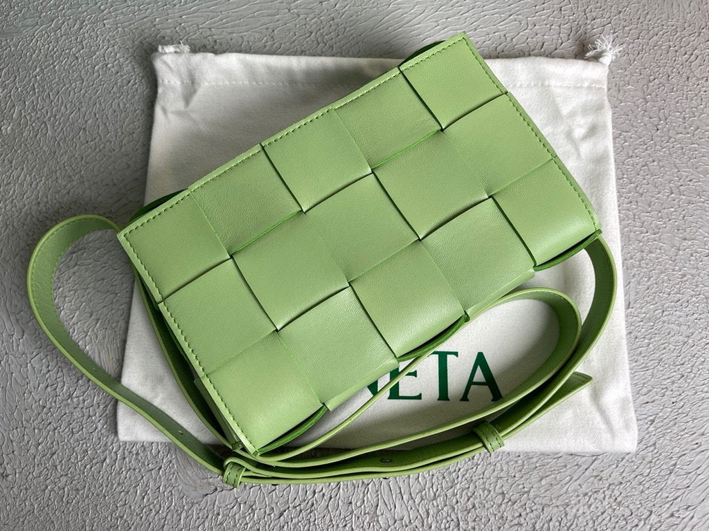 Bottega Veneta BV 578004 Cassette  Cross-body Bag 58890 Light Green