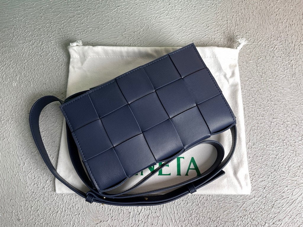Bottega Veneta BV 578004 Cassette  Cross-body Bag 58890 Navy Blue