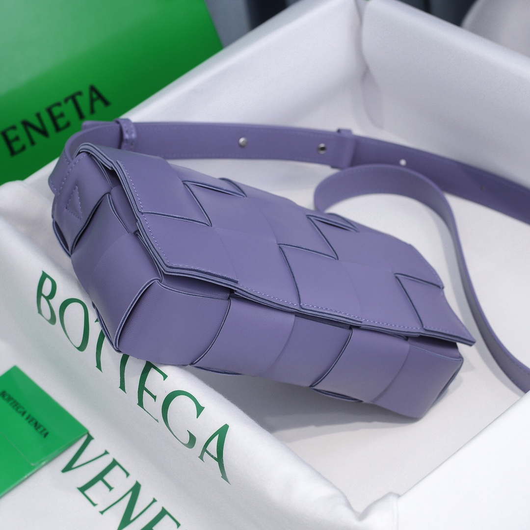 Bottega Veneta BV 578004 Cassette Cross-body bag soft lambskin leather BV89901 - Default Title - View 3