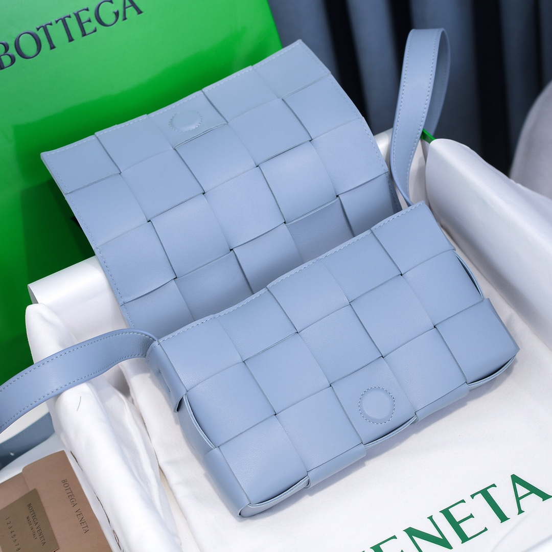 Bottega Veneta BV 578004 Cassette Cross-body bag soft lambskin leather BV89902 - Default Title - View 5
