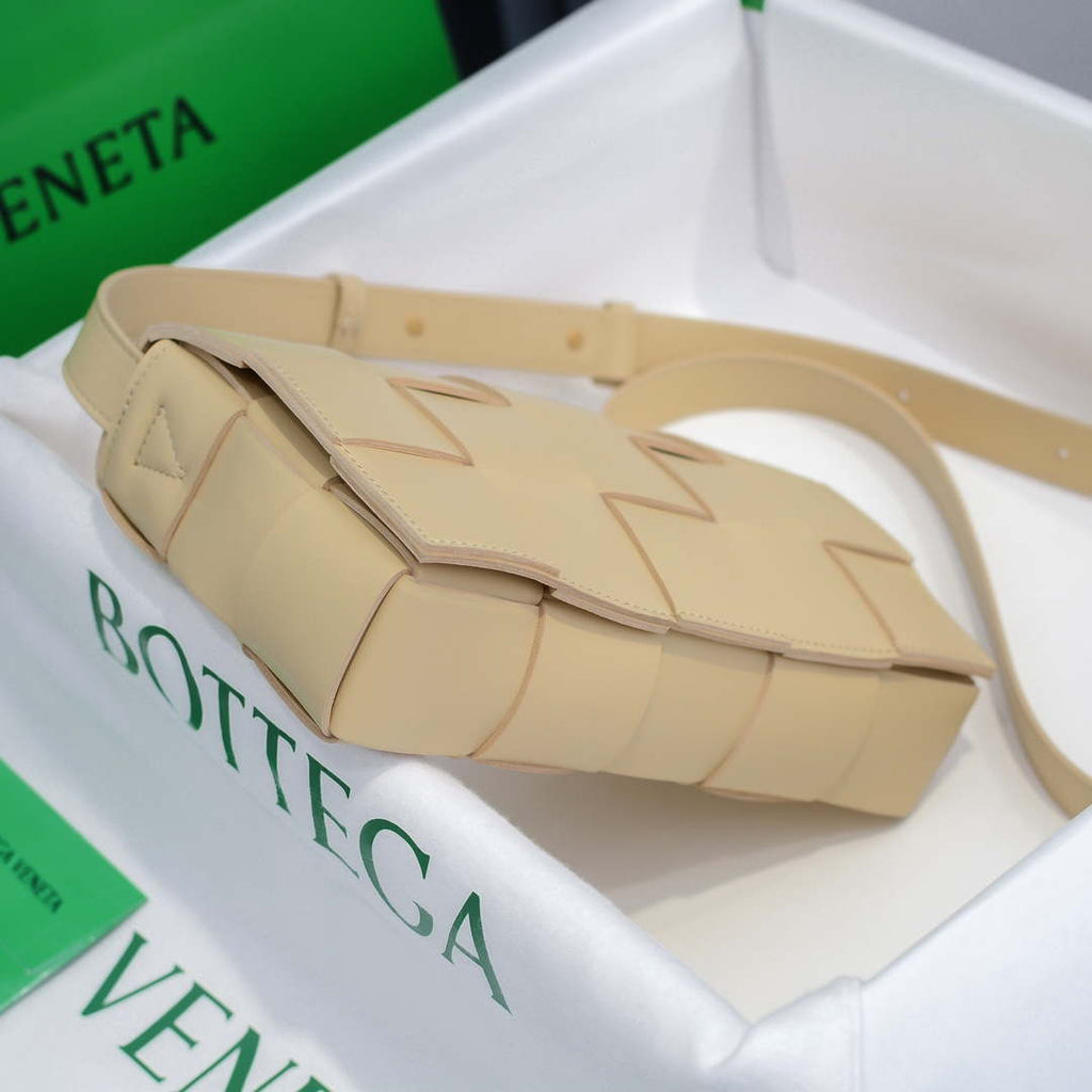 Bottega Veneta BV 578004 Cassette Cross-body bag soft lambskin leather BV89904