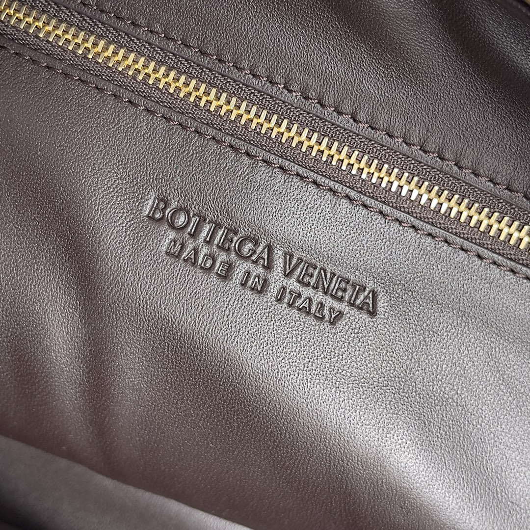 Bottega Veneta BV 600263 Medium Jodie Bag Dark Brown