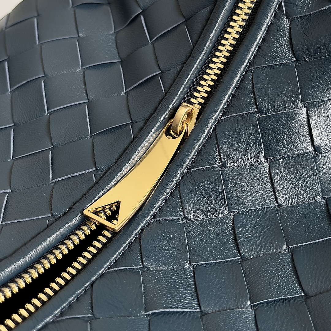 Bottega Veneta BV 600263 Medium Jodie Bag Navy Blue