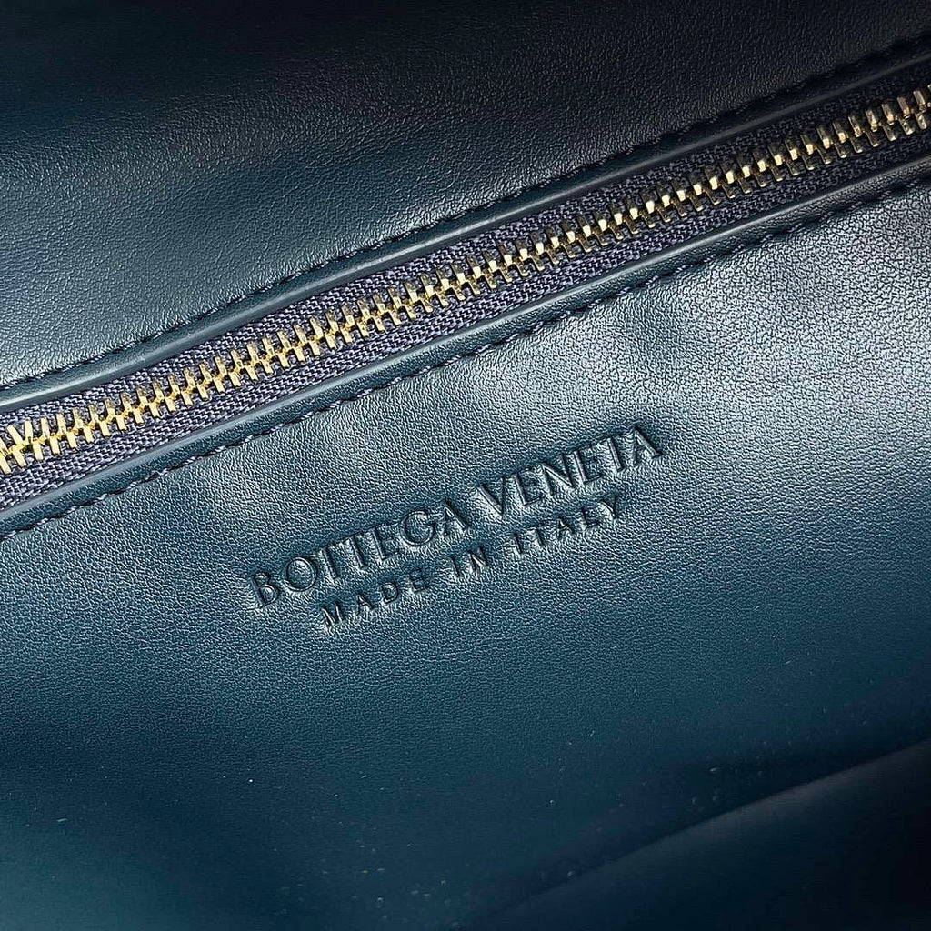 Bottega Veneta BV 600263 Medium Jodie Bag Navy Blue
