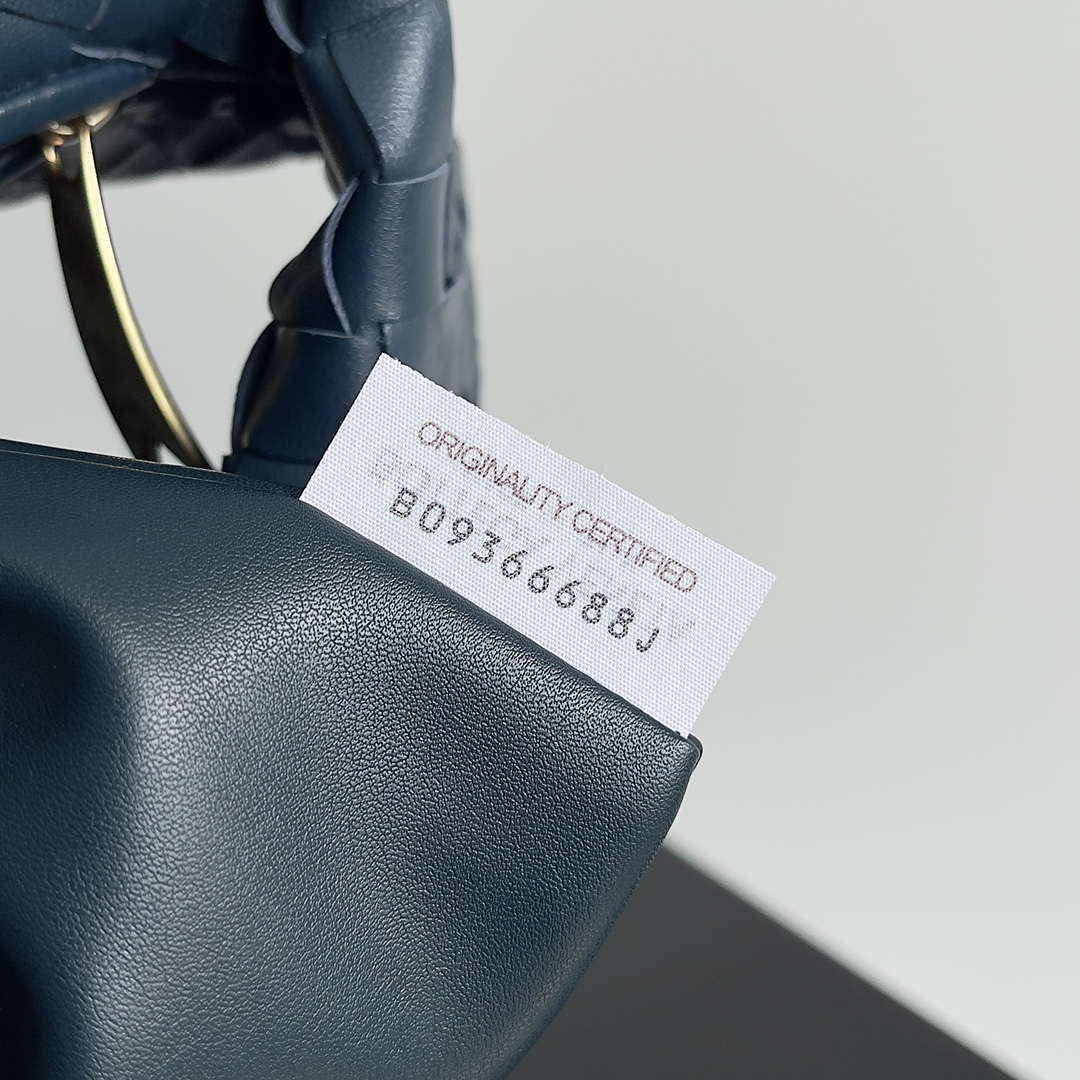 Bottega Veneta BV 600263 Medium Jodie Bag Navy Blue