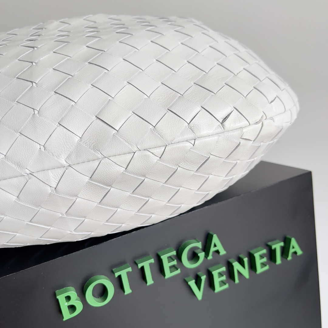 Bottega Veneta BV 600263 Medium Jodie Bag White - Default Title - View 4