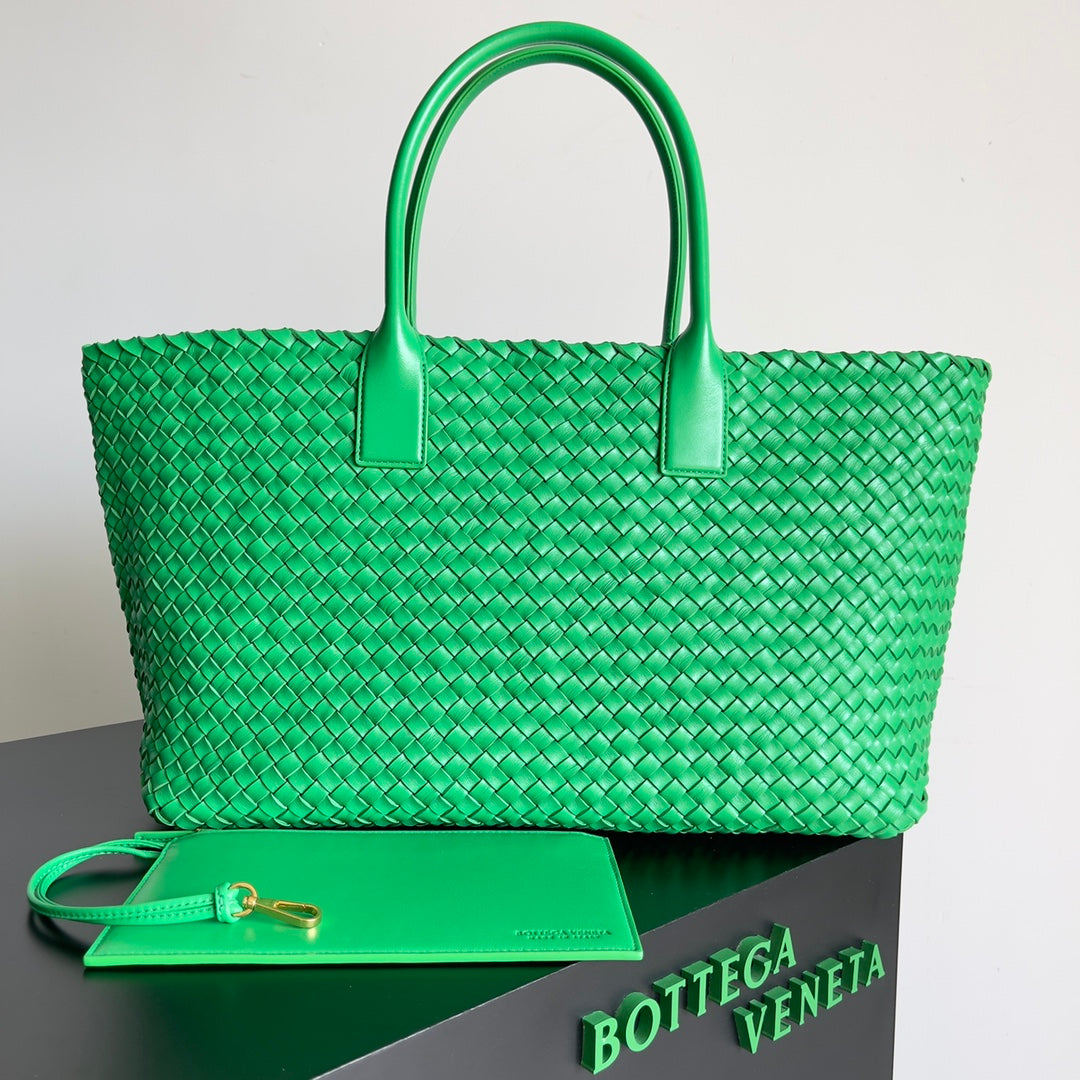 Bottega Veneta BV 608811 Large Cabat Bag Bv0019 - Default Title - View 1