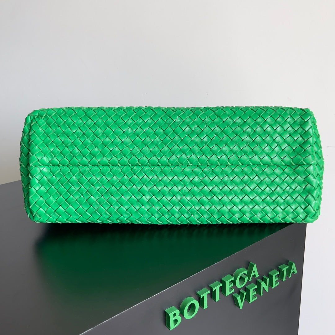 Bottega Veneta BV 608811 Large Cabat Bag Bv0019