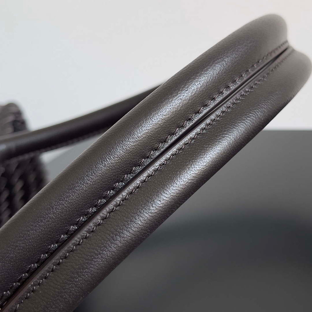 Bottega Veneta BV 608811 Large Cabat Bag Bv0020