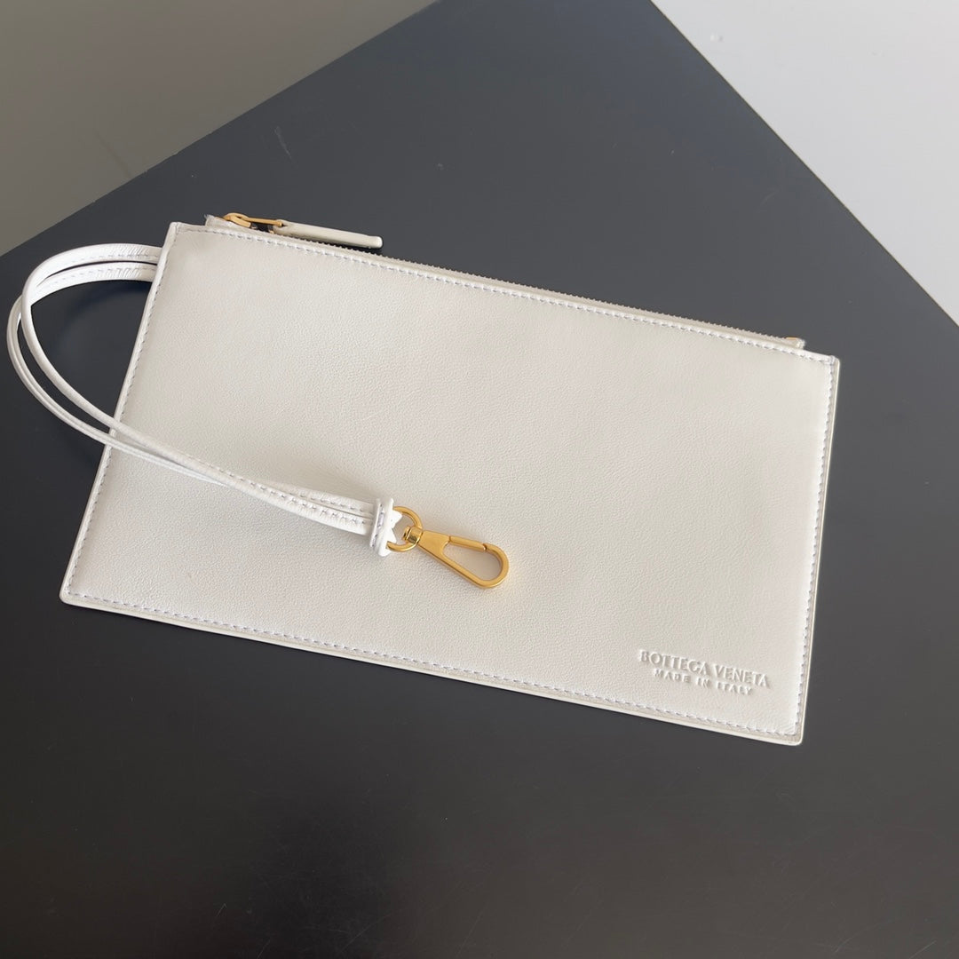 Bottega Veneta BV 608811 Large Cabat Bag Bv0010