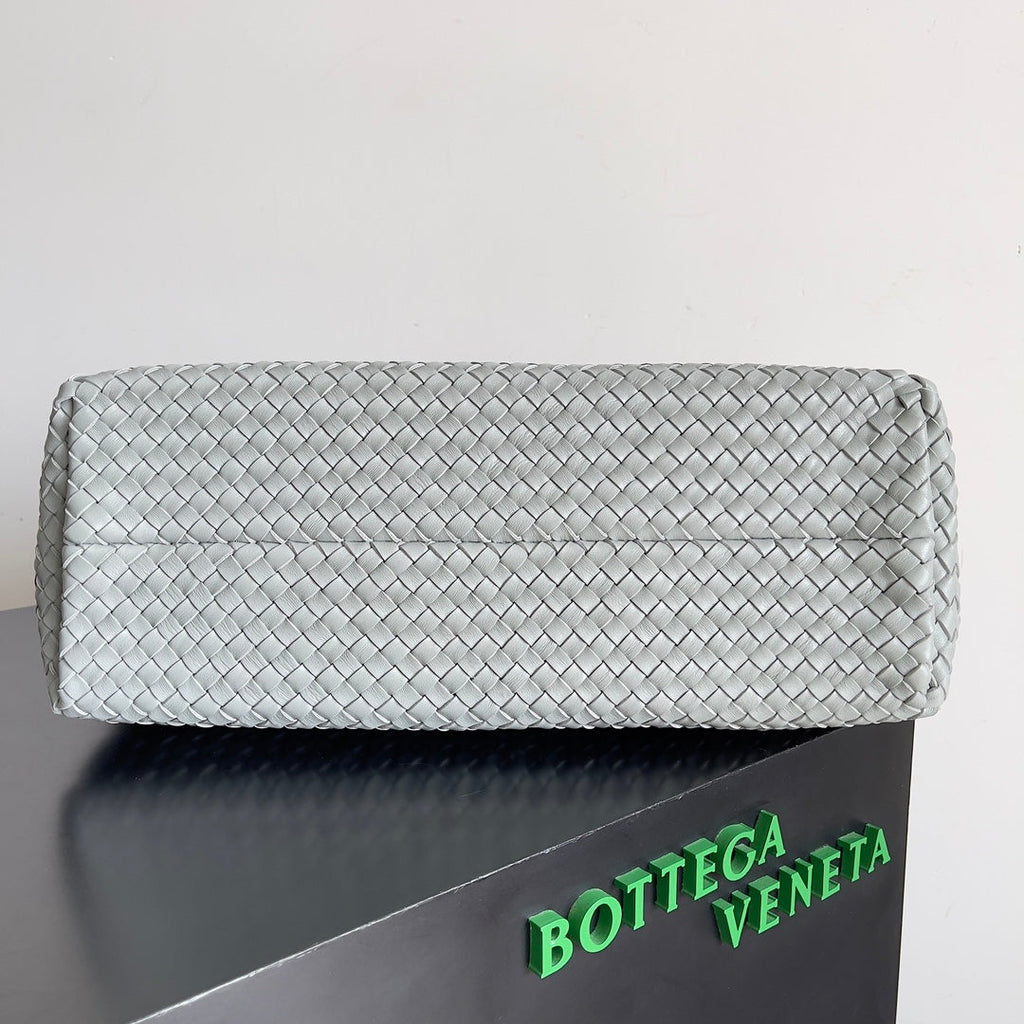 Bottega Veneta BV 608811 Large Cabat Bag Bv0011