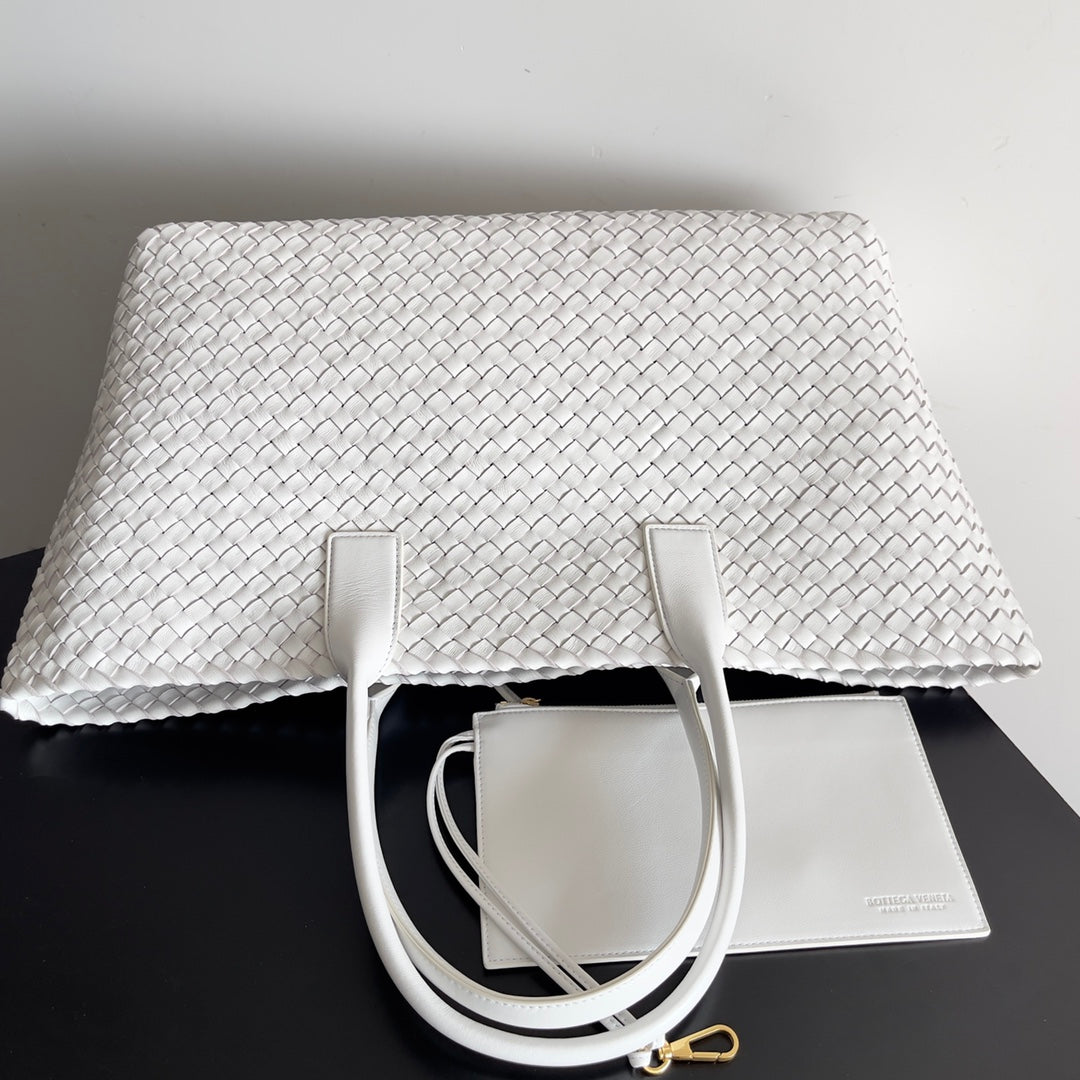 Bottega Veneta BV 608811 Large Cabat Bag Bv0012
