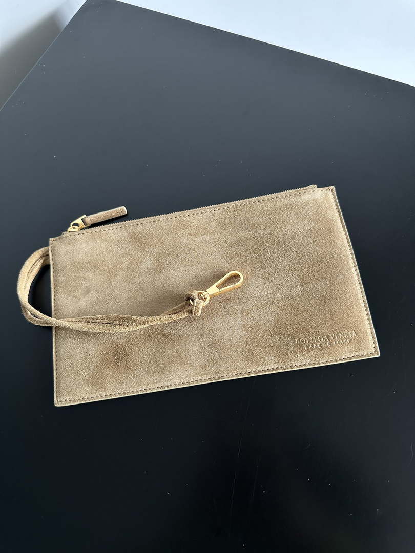 Bottega Veneta BV 608811 Large Cabat Bag Bv0014