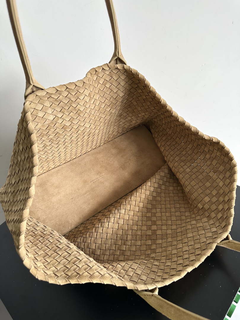 Bottega Veneta BV 608811 Large Cabat Bag Bv0014 - Default Title - View 9
