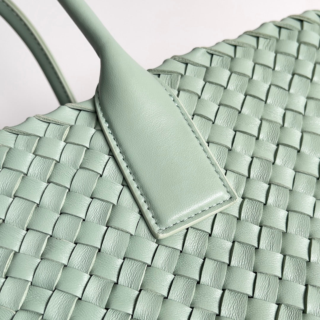 Bottega Veneta BV 608811 Large Cabat Bag Bv0015