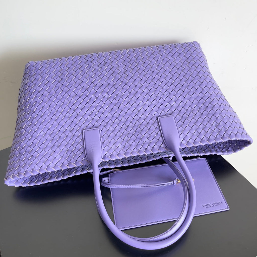 Bottega Veneta BV 608811 Large Cabat Bag Bv0018