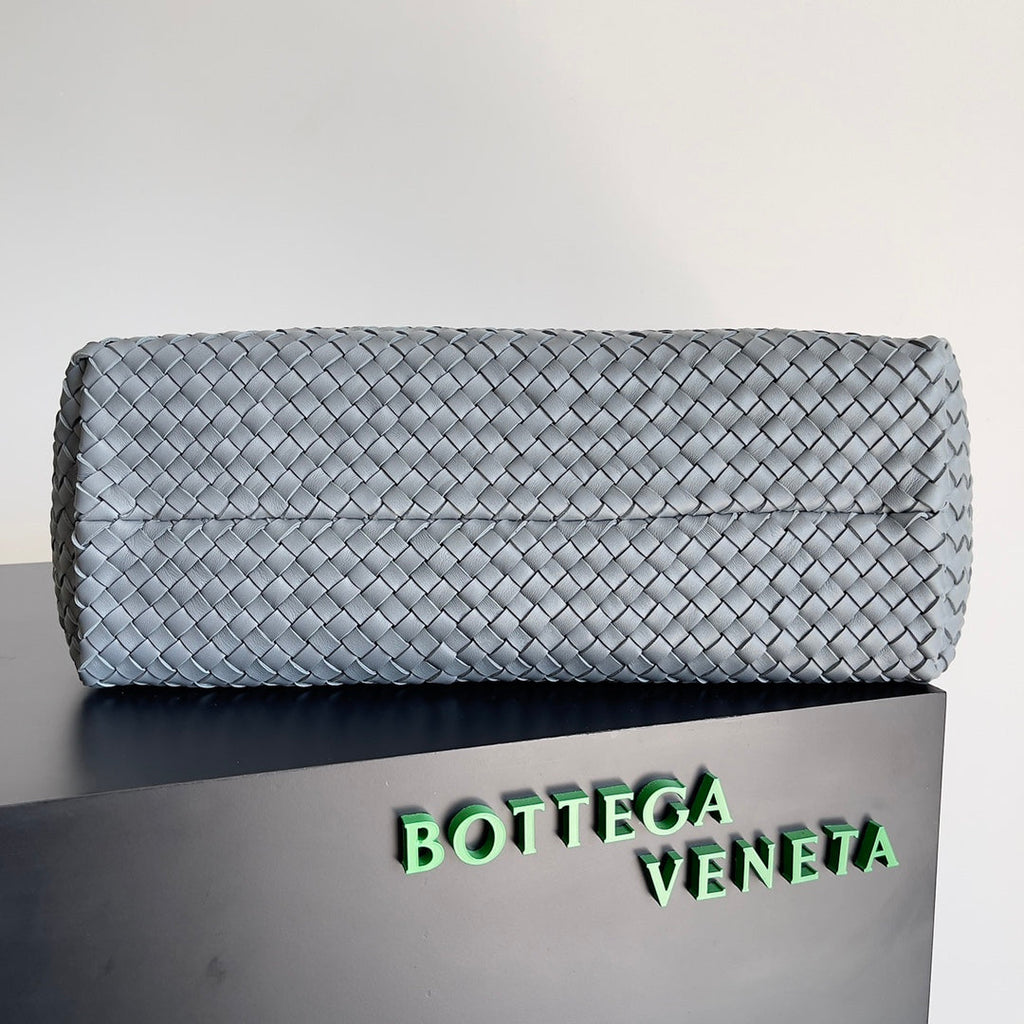 Bottega Veneta BV 608811 Large Cabat Bag Bv0018
