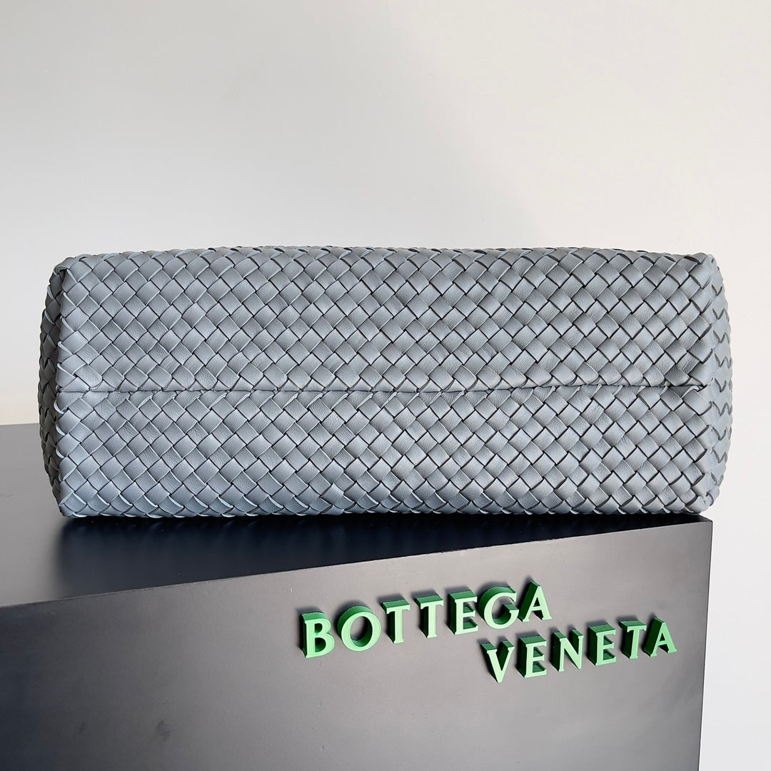 Bottega Veneta BV 608811 Large Cabat Bag Bv0018