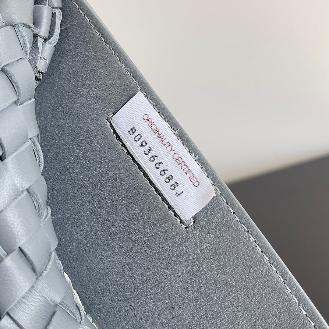 Bottega Veneta BV 608811 Large Cabat Bag Bv0018 - Default Title - View 8
