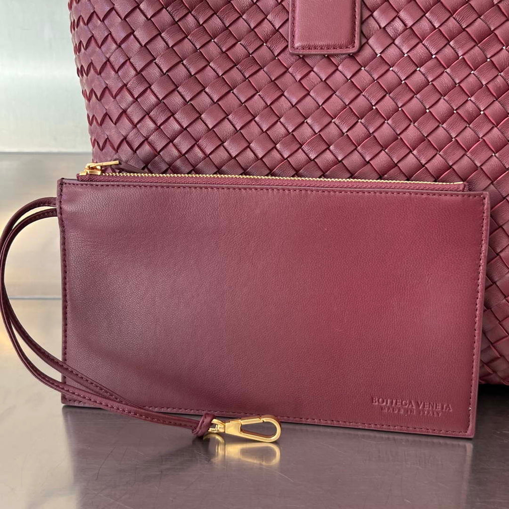 Bottega Veneta BV 608811 Large Cabat Bag Bv0023