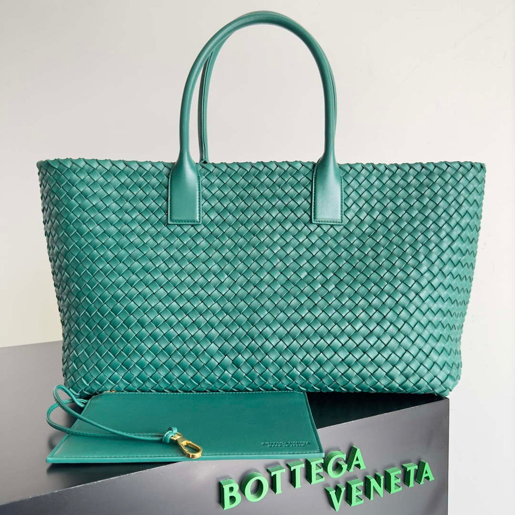 Bottega Veneta BV 608811 Large Cabat Bag Bv0026