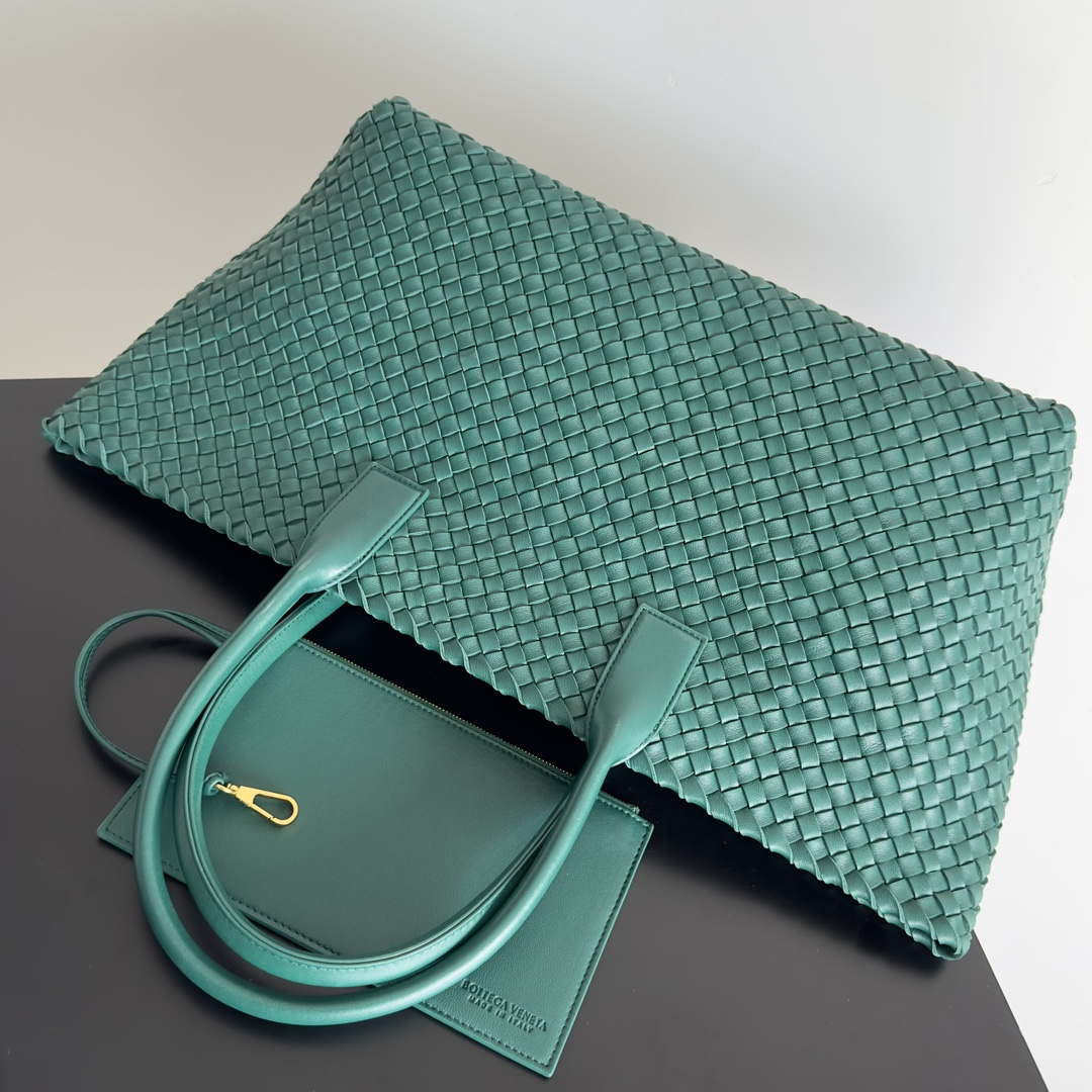 Bottega Veneta BV 608811 Large Cabat Bag Bv0026 - Default Title - View 2
