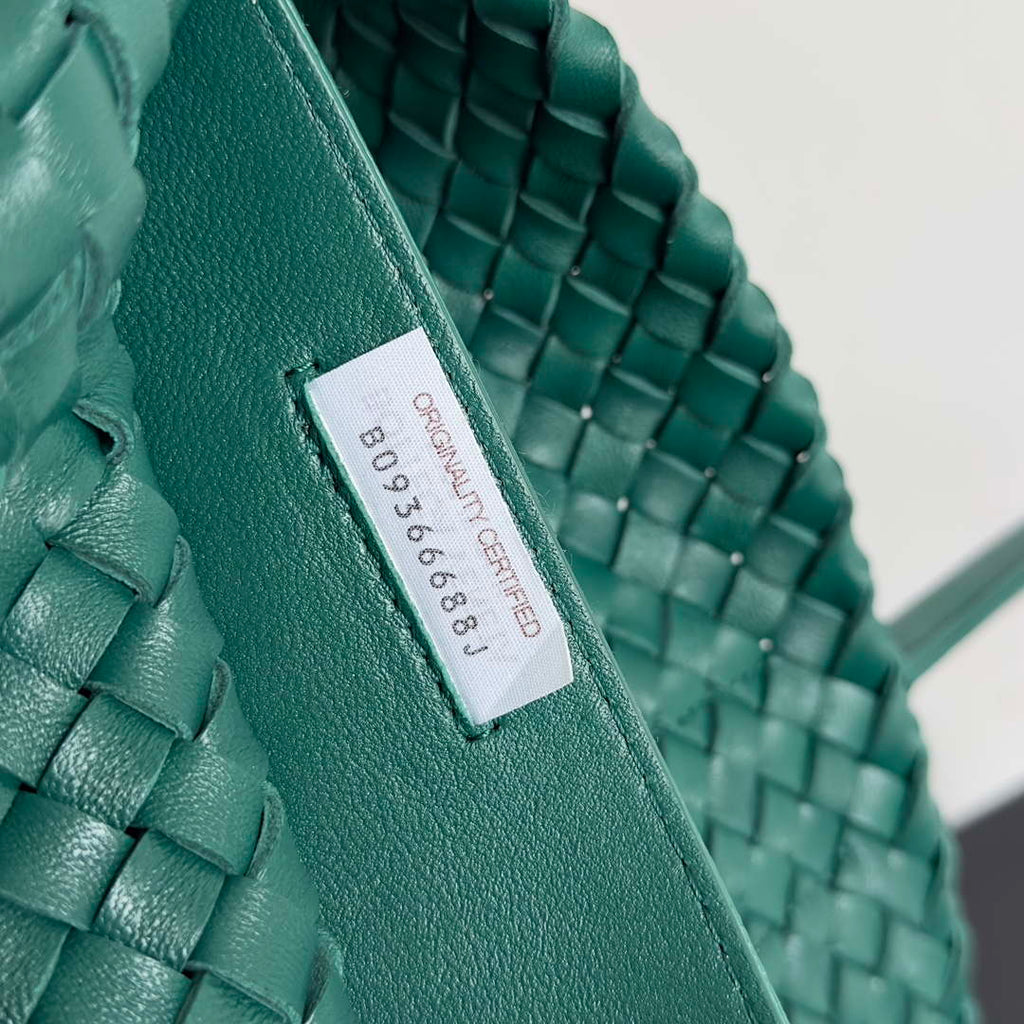 Bottega Veneta BV 608811 Large Cabat Bag Bv0026