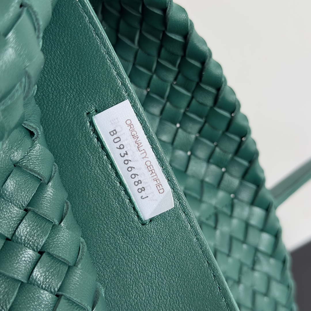 Bottega Veneta BV 608811 Large Cabat Bag Bv0026 - Default Title - View 7