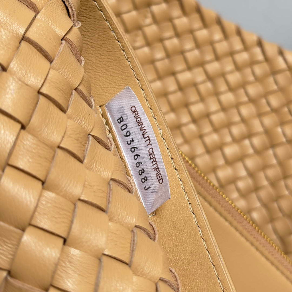 Bottega Veneta BV 608811 Large Cabat Bag Bv0027