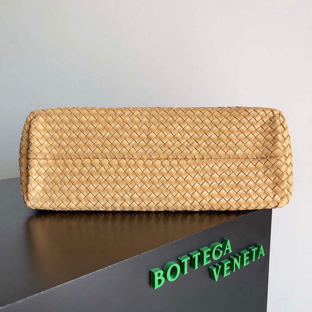 Bottega Veneta BV 608811 Large Cabat Bag Bv0027