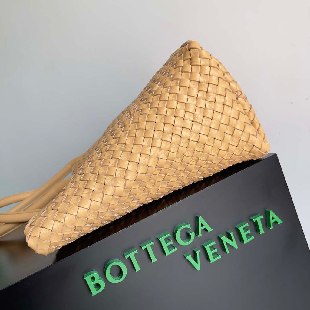 Bottega Veneta BV 608811 Large Cabat Bag Bv0027