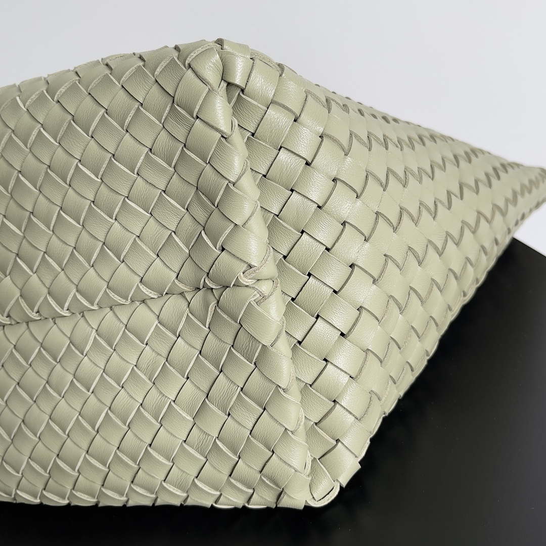 Bottega Veneta BV 608811 Large Cabat Bag Bv0028 - Default Title - View 3