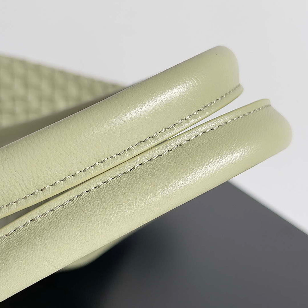 Bottega Veneta BV 608811 Large Cabat Bag Bv0028
