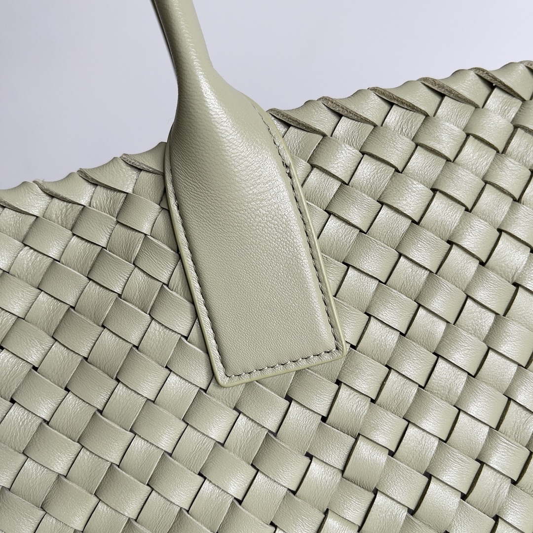 Bottega Veneta BV 608811 Large Cabat Bag Bv0028 - Default Title - View 5