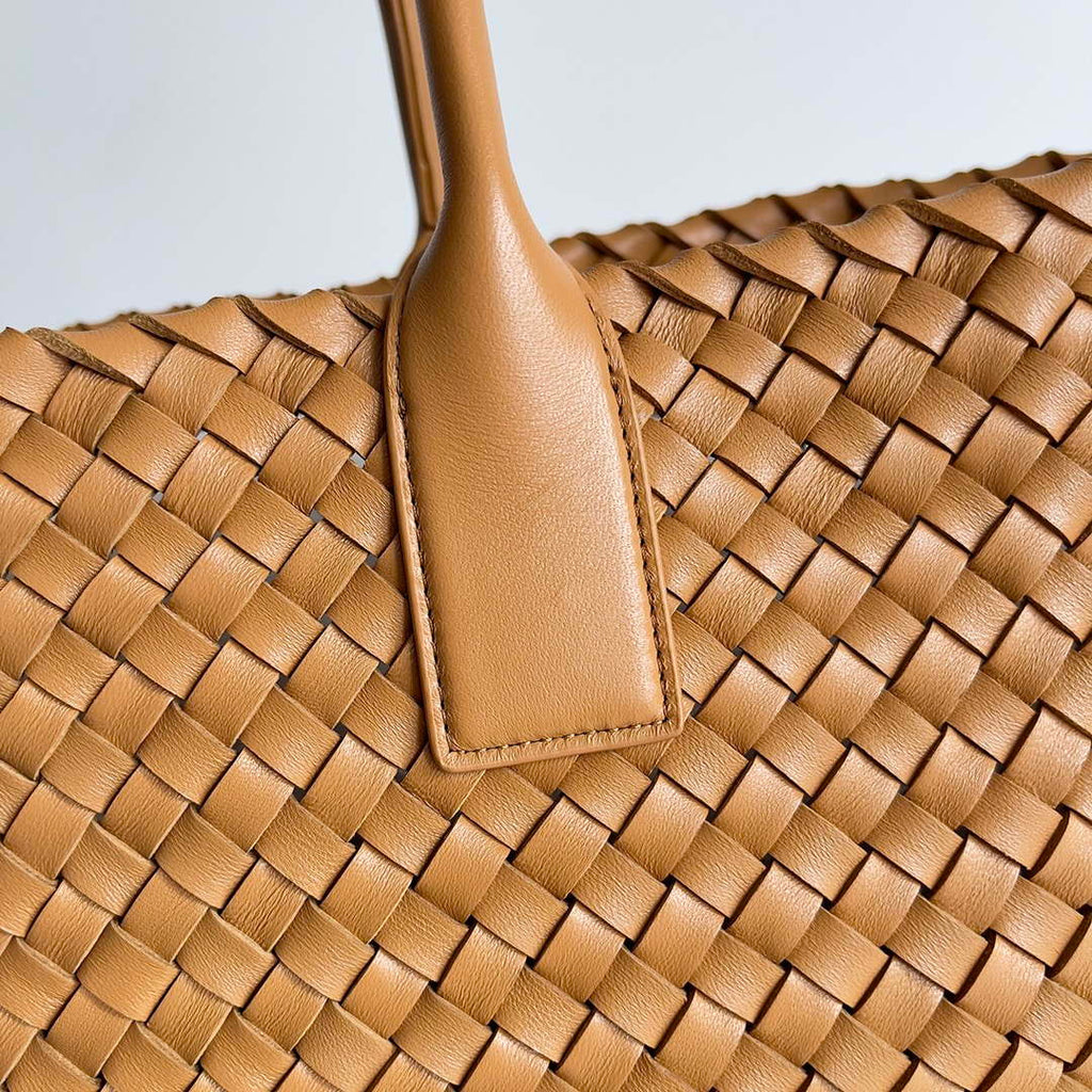 Bottega Veneta BV 608811 Large Cabat Bag Bv0029