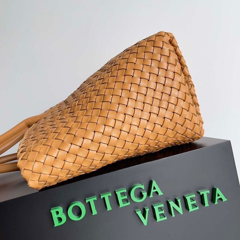 Bottega Veneta BV 608811 Large Cabat Bag Bv0029