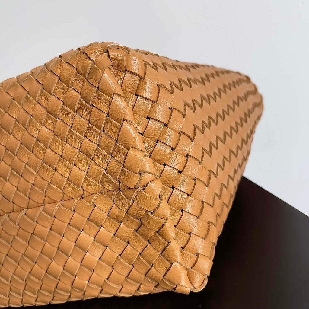 Bottega Veneta BV 608811 Large Cabat Bag Bv0029