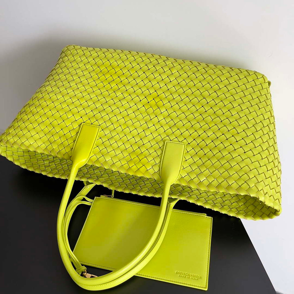 Bottega Veneta BV 608811 Large Cabat Bag Bv0031