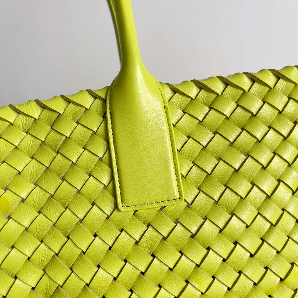 Bottega Veneta BV 608811 Large Cabat Bag Bv0031