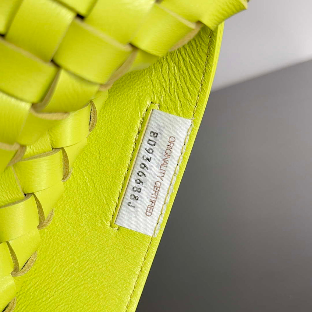 Bottega Veneta BV 608811 Large Cabat Bag Bv0031