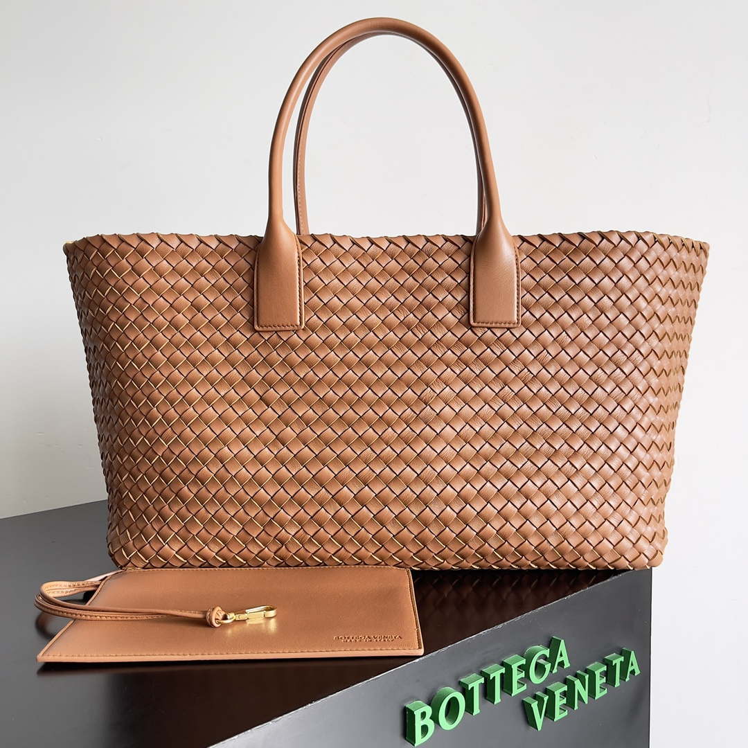 Bottega Veneta BV 608811 Large Cabat Bag Bv0032 - Default Title - View 1