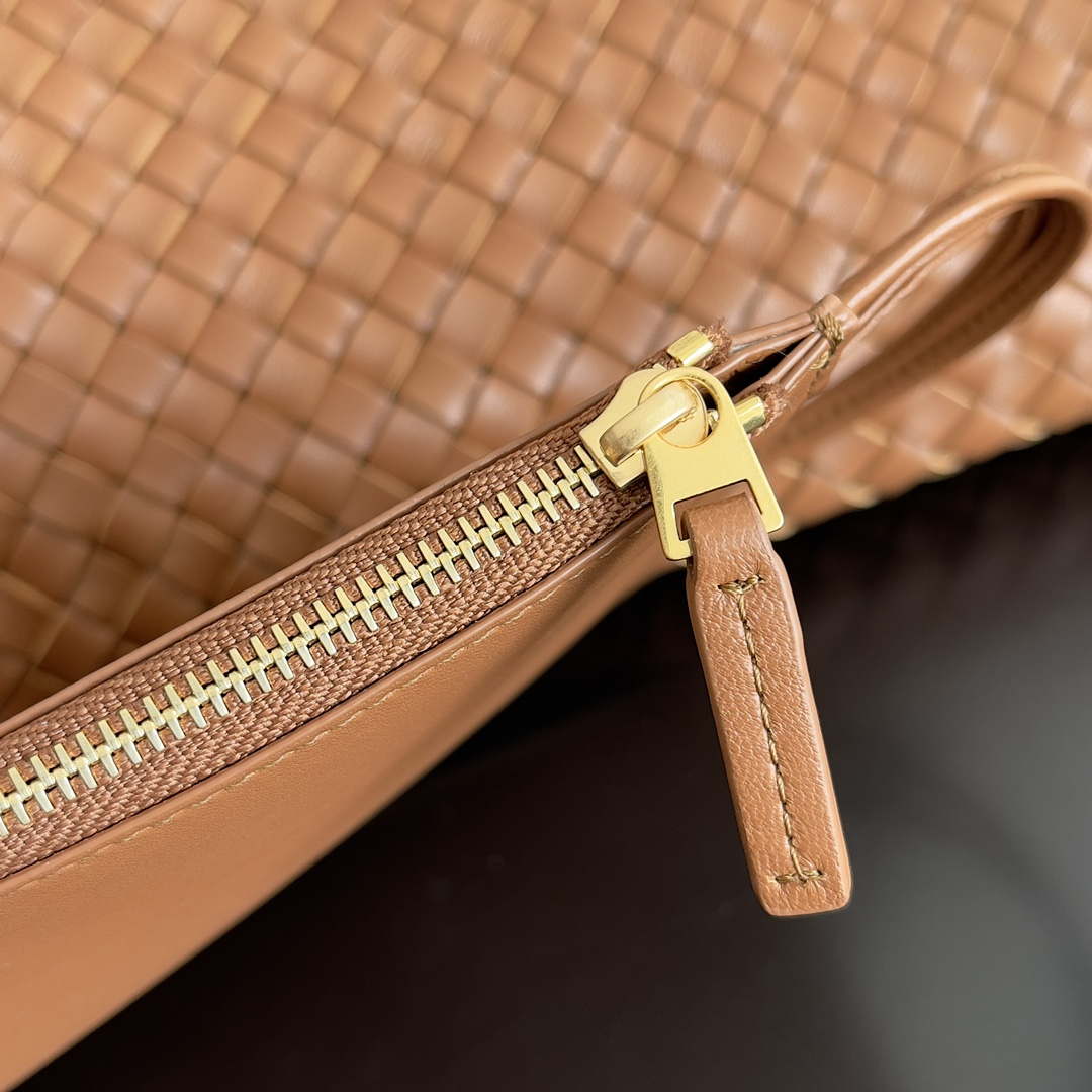 Bottega Veneta BV 608811 Large Cabat Bag Bv0032 - Default Title - View 7