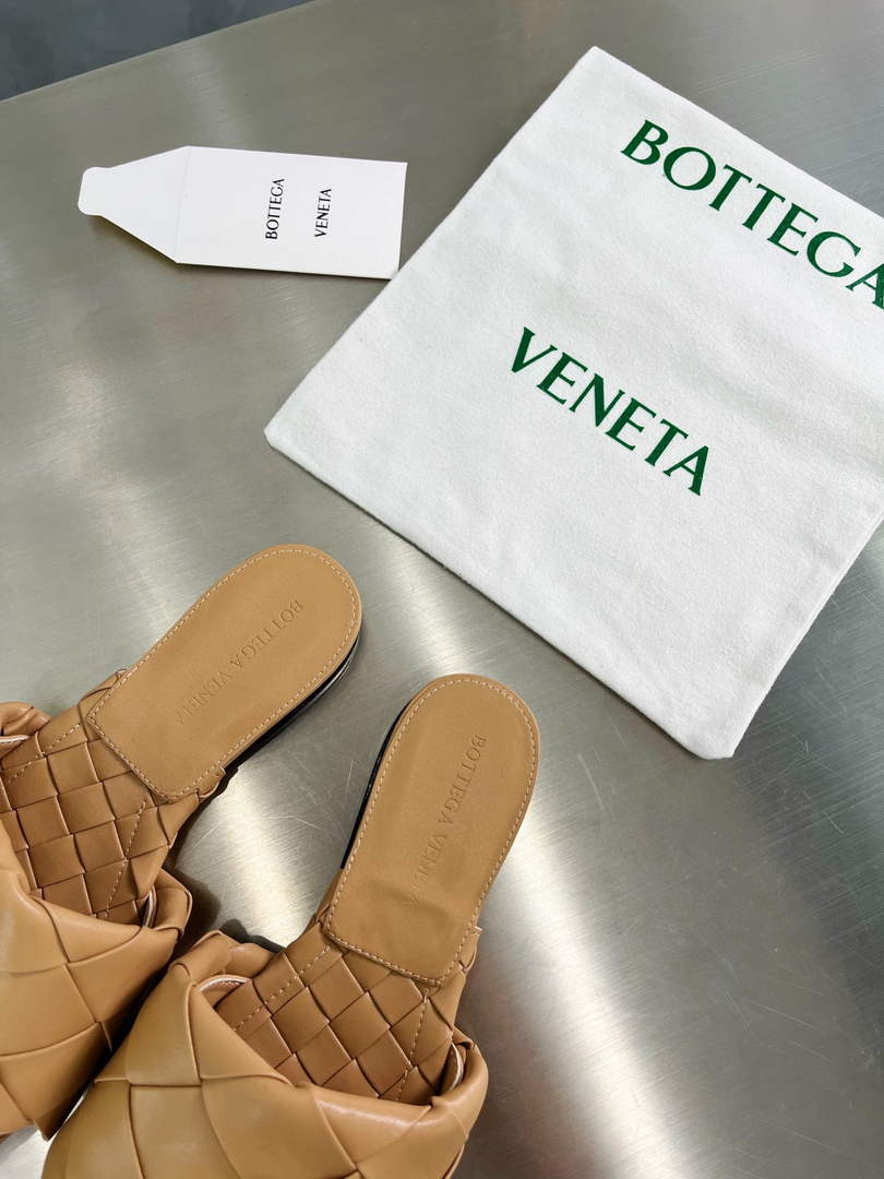 Bottega Veneta BV 608853 Women's Lido Slipper V1AH05728