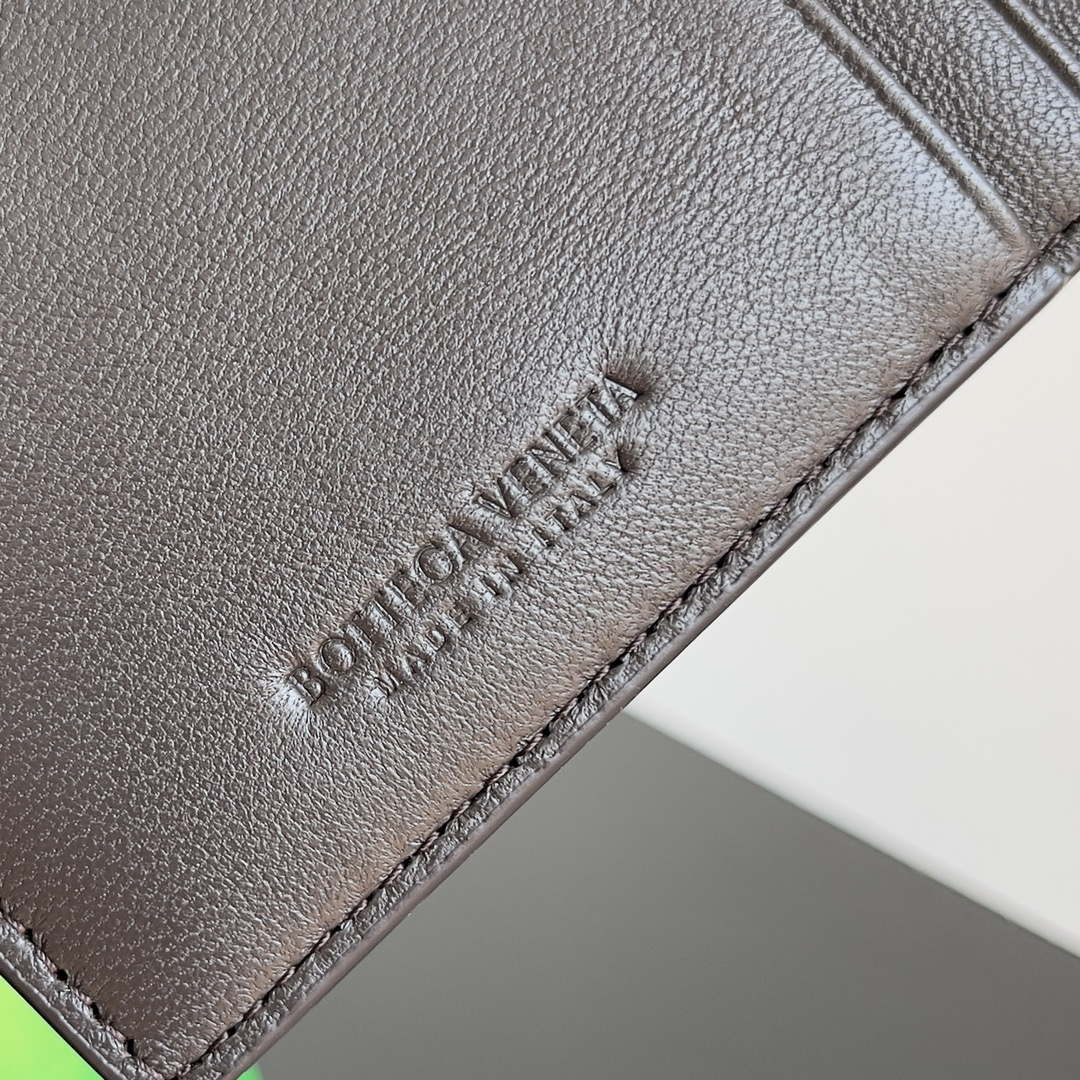 Bottega Veneta BV 649597 Cassette Credit Card Case bv70030