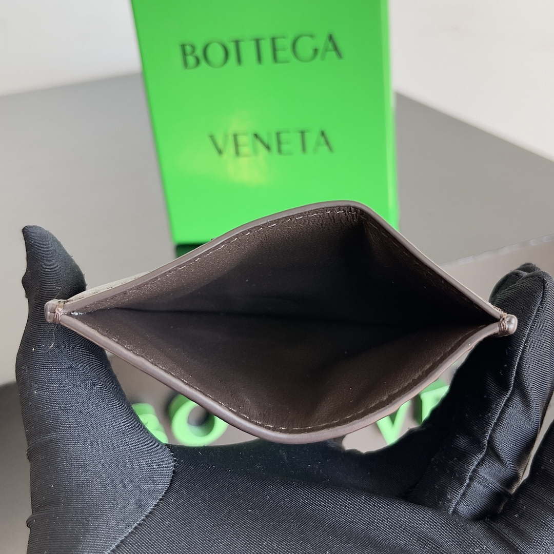 Bottega Veneta BV 649597 Cassette Credit Card Case bv70030