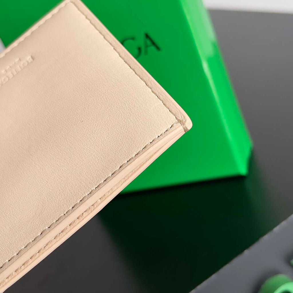 Bottega Veneta BV 649597 Cassette Credit Card Case bv70038